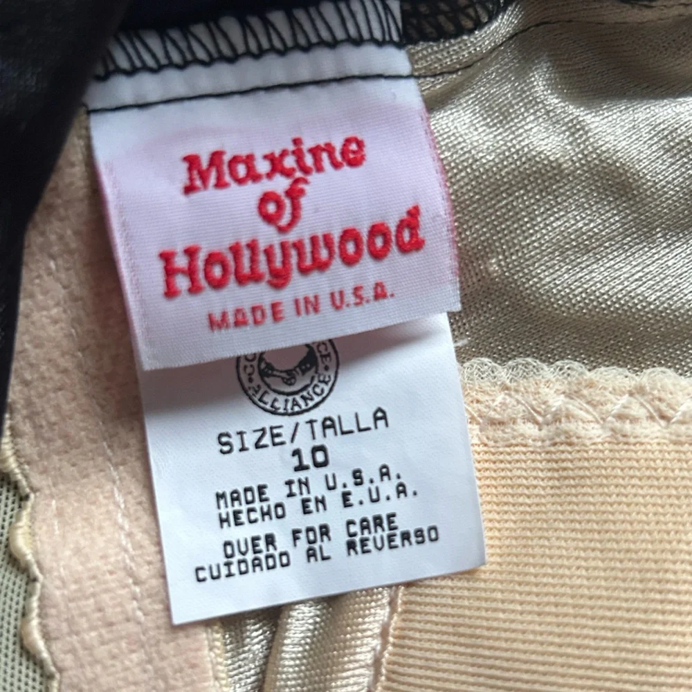 NWOT Black/White One Piece Swimsuit - US 10